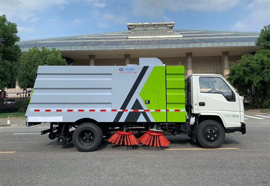 江鈴順達(dá)掃路車(chē)展示圖