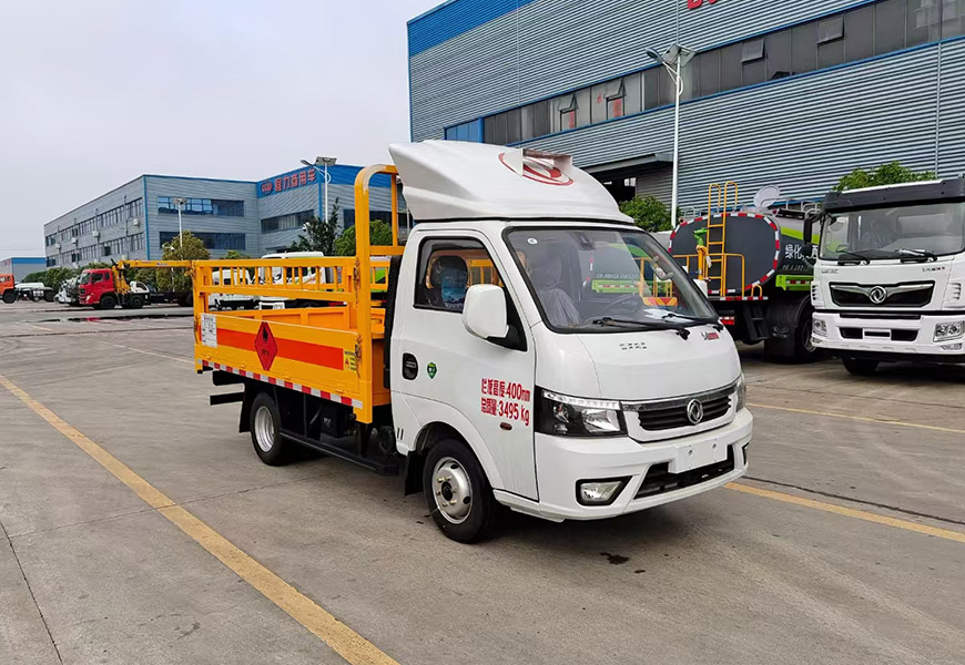 國(guó)六東風(fēng)途逸汽油版藍(lán)牌倉(cāng)欄式氣瓶運(yùn)輸車