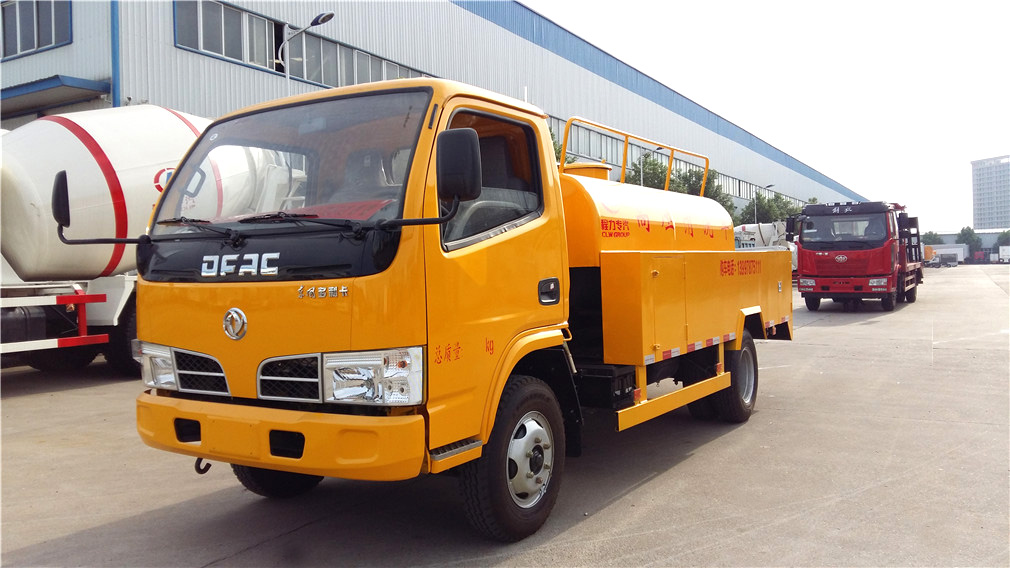 程力威四方高壓清洗車報價及參數(shù)