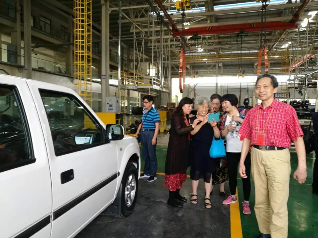 程力專汽公司生產(chǎn)經(jīng)濟(jì)工作綜合會相繼隆重召開