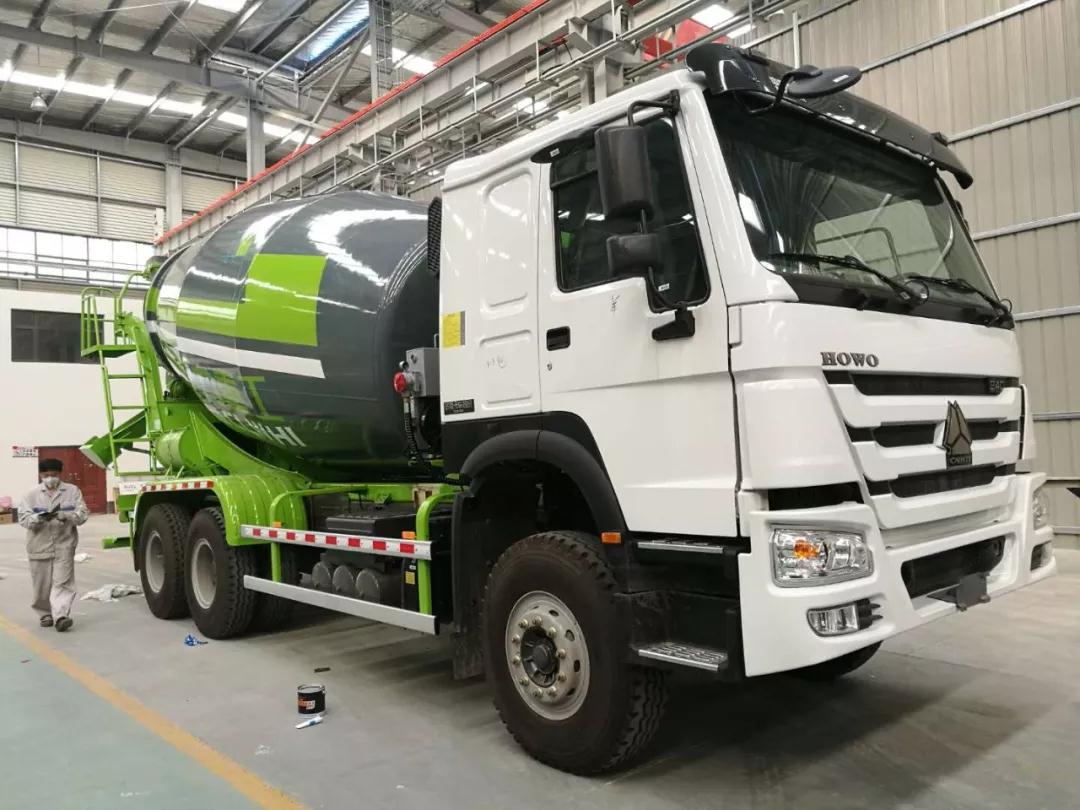 程力專汽公司生產(chǎn)經(jīng)濟(jì)工作綜合會相繼隆重召開