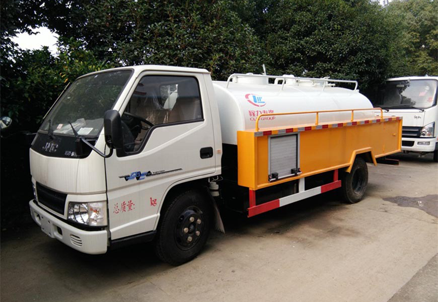 江鈴順達國五藍牌高壓清洗車