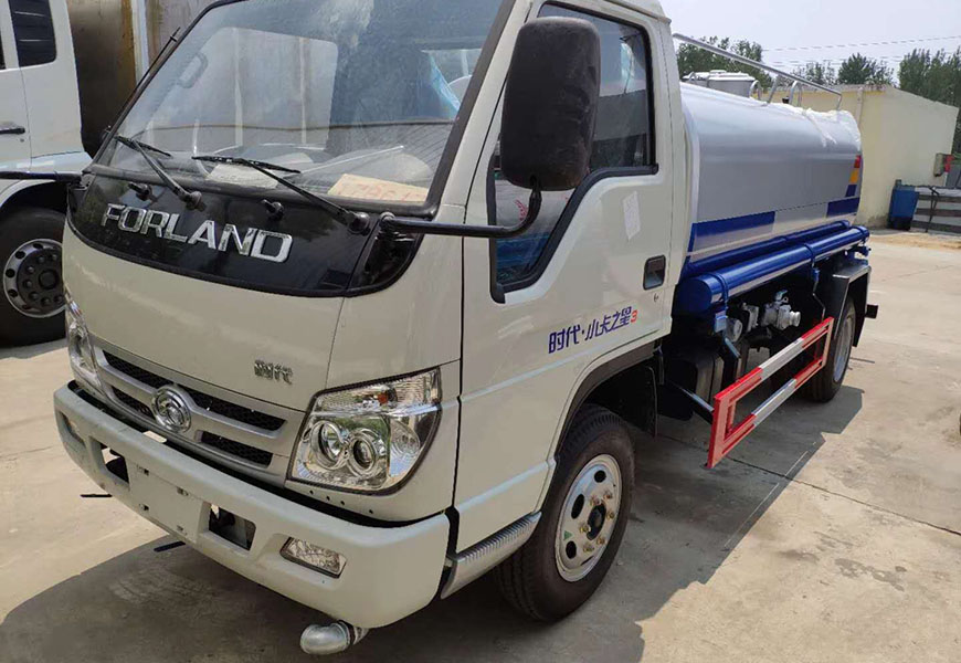 小卡之星灑水車(chē)